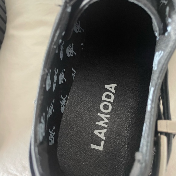 Clunky Statement Shoes - Picture 2 of 3